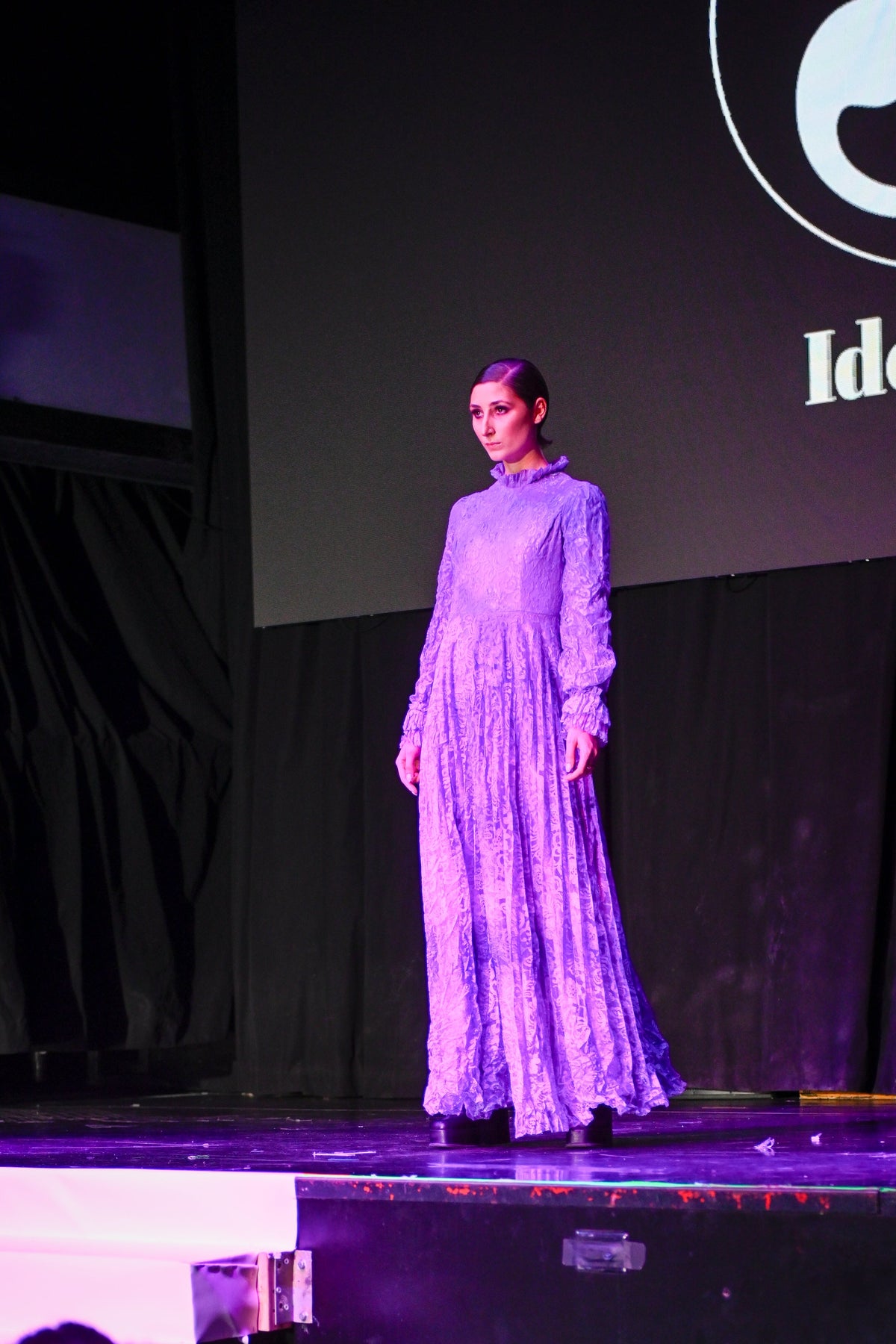 SFWRUNWAY runway — student standing admission